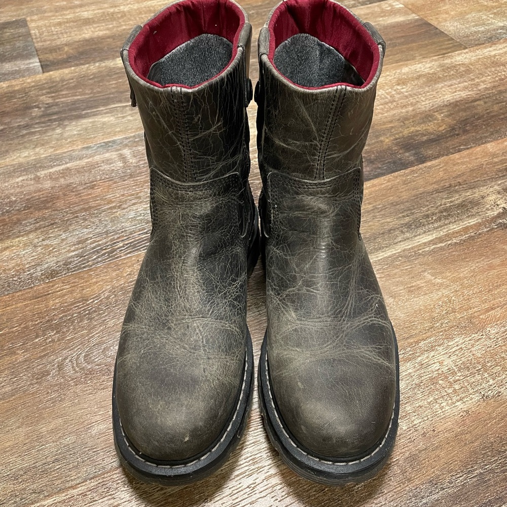 Dr. Martens 12051 distressed grey leather boots size 8